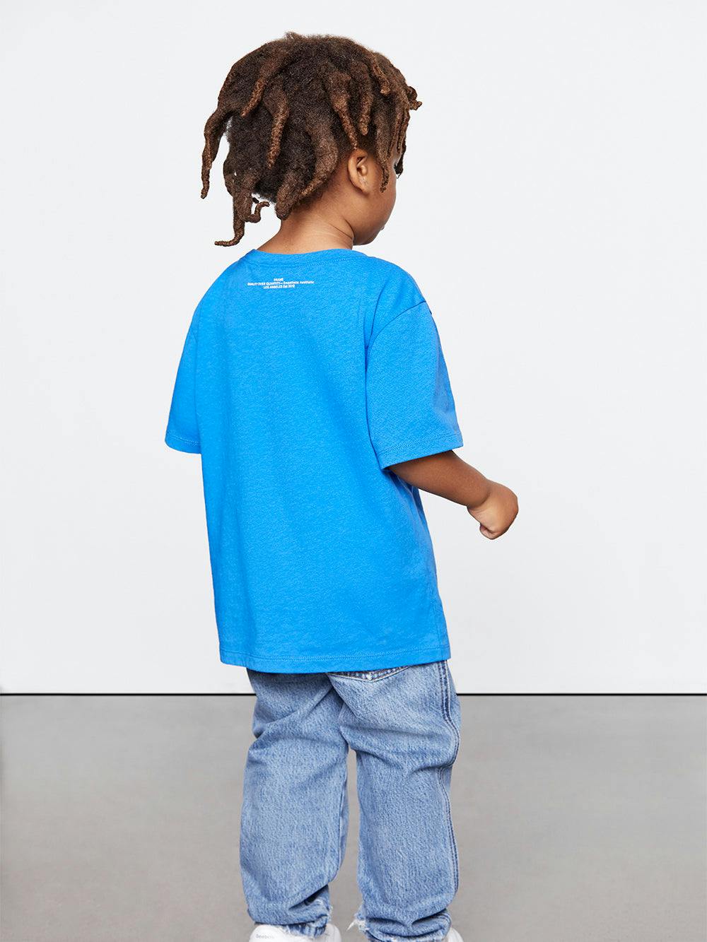 shirt back view alt:fit2